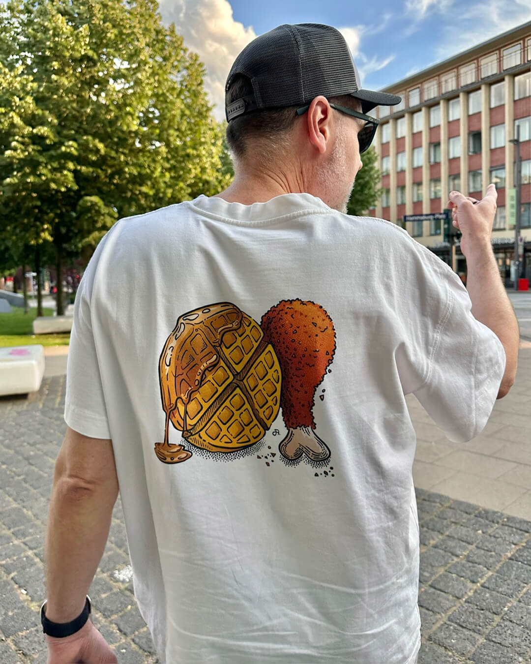 Chicken & Waffle T-Shirt Boxy, Herren, Mood, offwhite