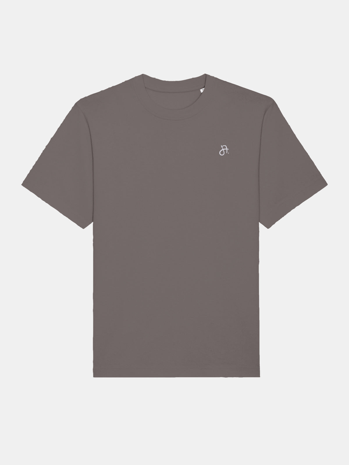 Graues T-Shirt in Frontansicht mit kleinem Logo-Print auf der Brust