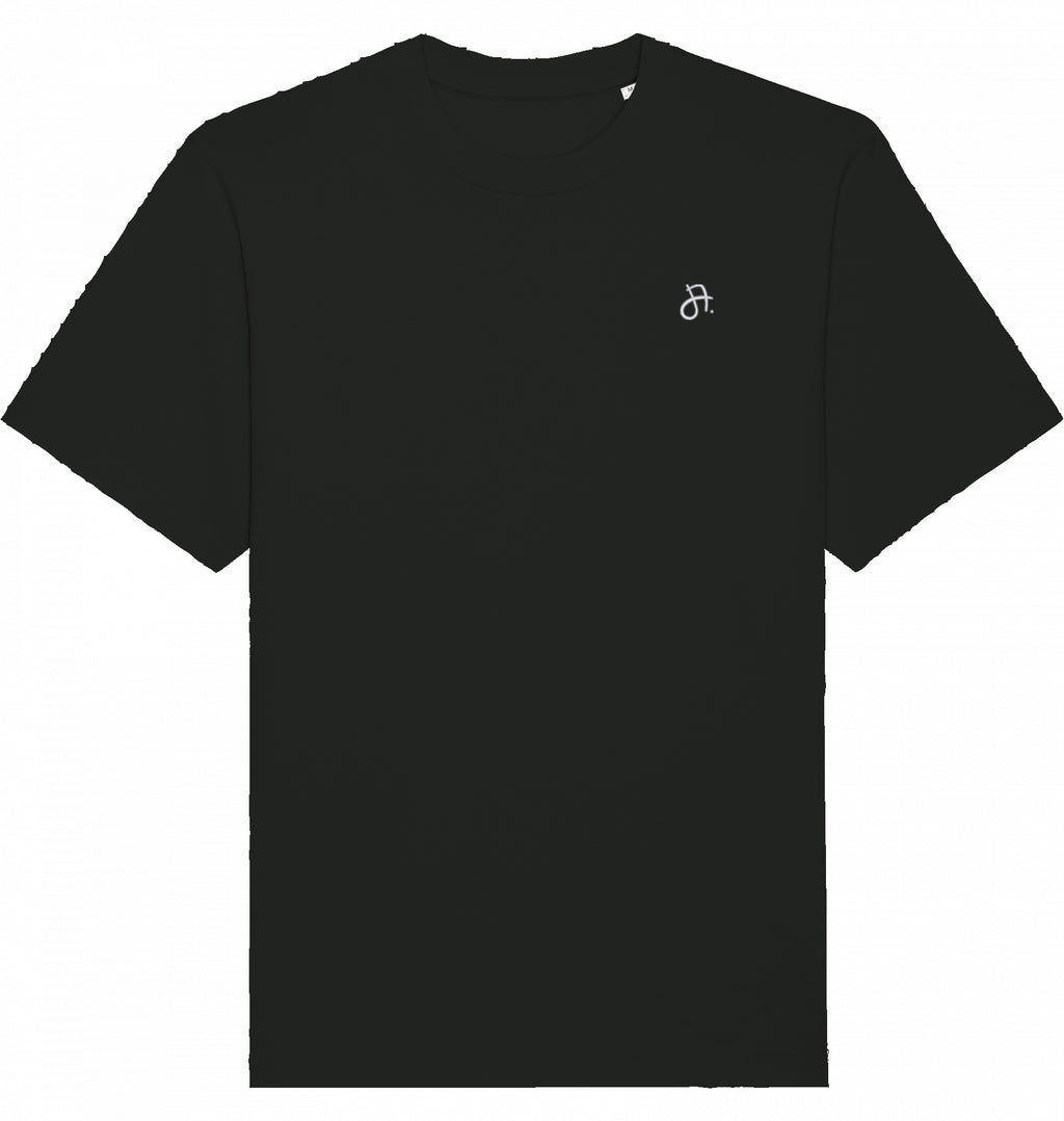 schwarzes T-Shirt mit kleinem weißem Møv-Schriftzug links auf der Brust, Vorderansicht